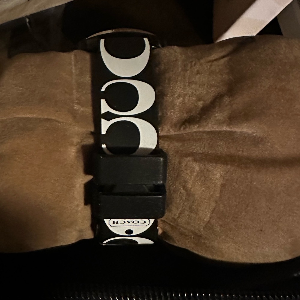 NWT Coach black white Logo Silicone Watch - Picture 2 of 4